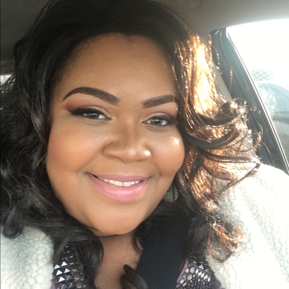 Meet your Posher, Chasity - Picture 2 of 2